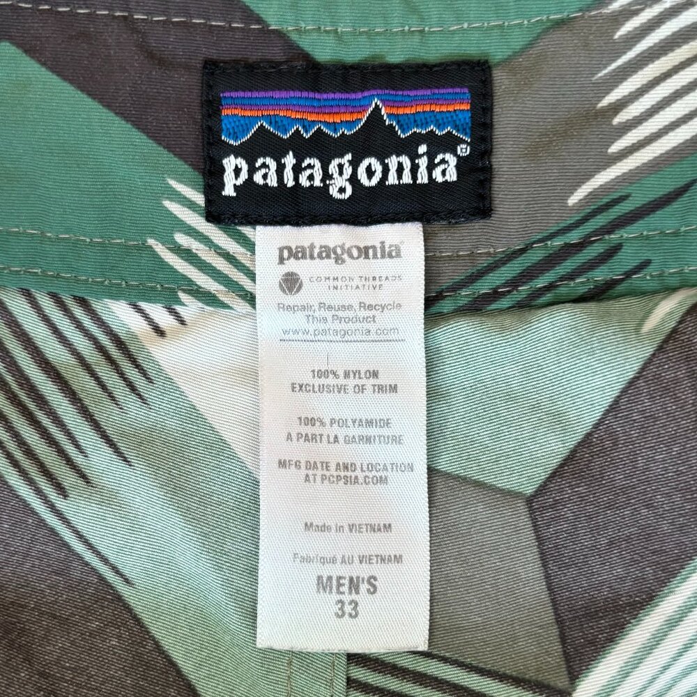 PATAGONIA Swim Shorts Men's 33W Geometric Green Tan Black White GORP Zip Pocket - Picture 2 of 6